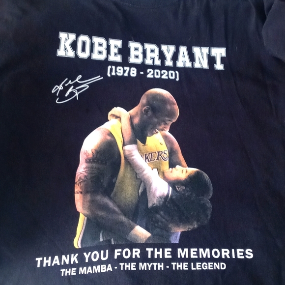 Gildan Other - Kobe Bryant Gildan Heavyweight T-shirt 5x Excellent Condition. Black. Beog10